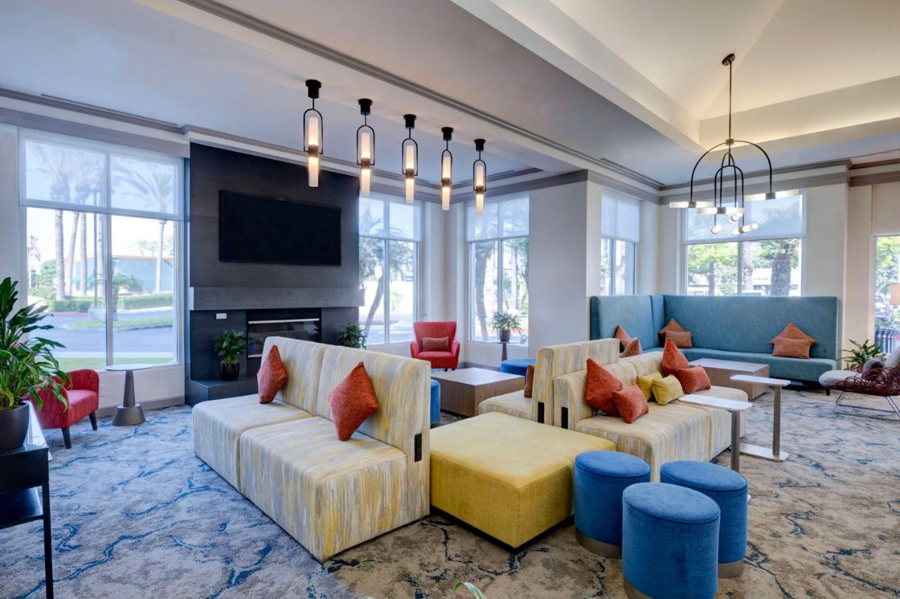 Hilton Garden Inn Anaheim/Гарден-Гров Екстер'єр фото